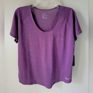 NWT Women's Nike BREATHE Dri-Fit Shirt Size XL